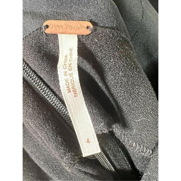 Free People Troublemaker Plunge Neck Romper Black Size 4 NWOT Boho Night Out - Picture 6 of 8